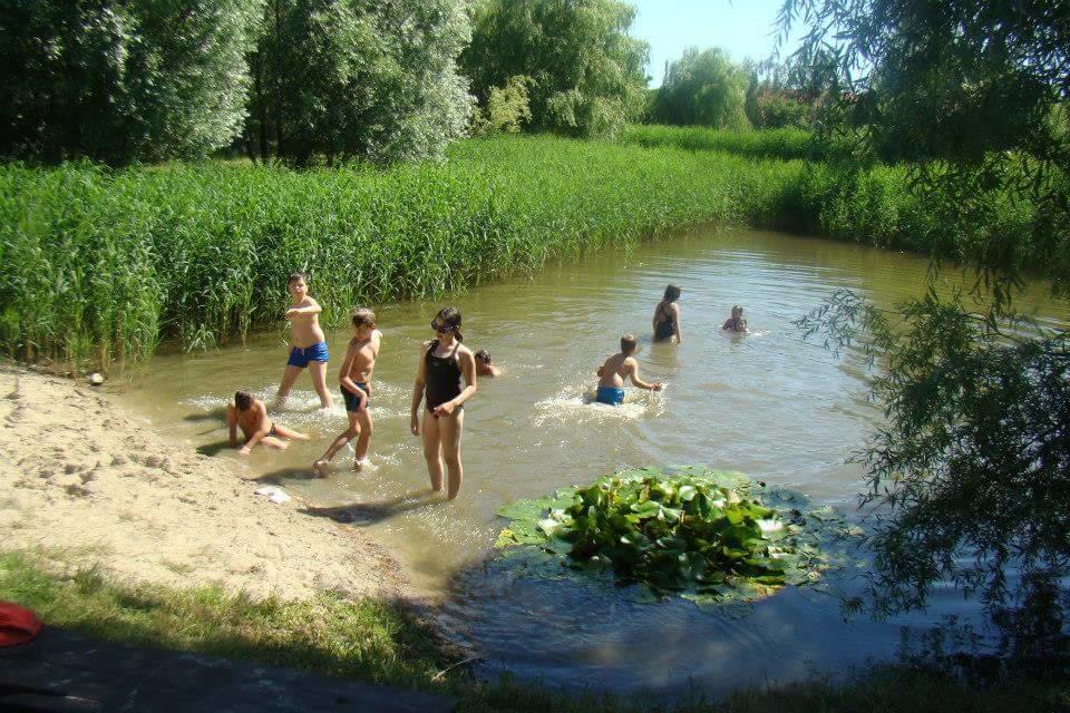 Hotel Stara Stajnia Pleszew Buitenkant foto